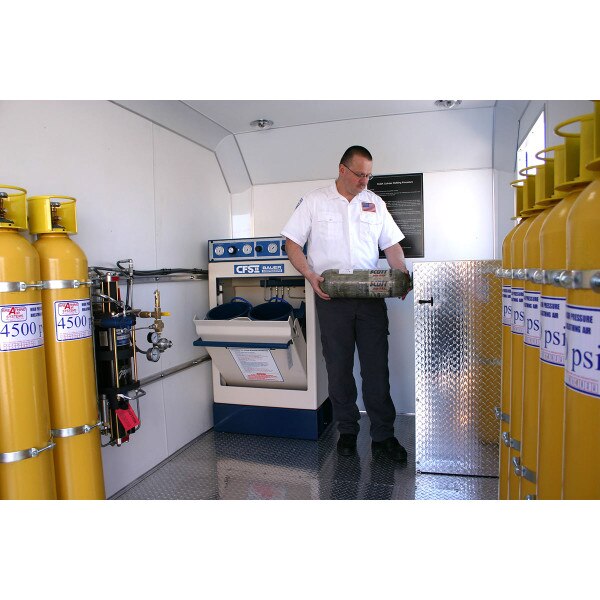 STAR70 | MOBILE BREATHING AIR slide | Nine Cylinder Cascade Trailer